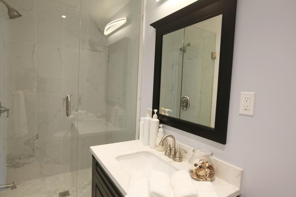 多伦多邓肯公园民宿 Toronto Duncan Park Guesthouse Εξωτερικό φωτογραφία